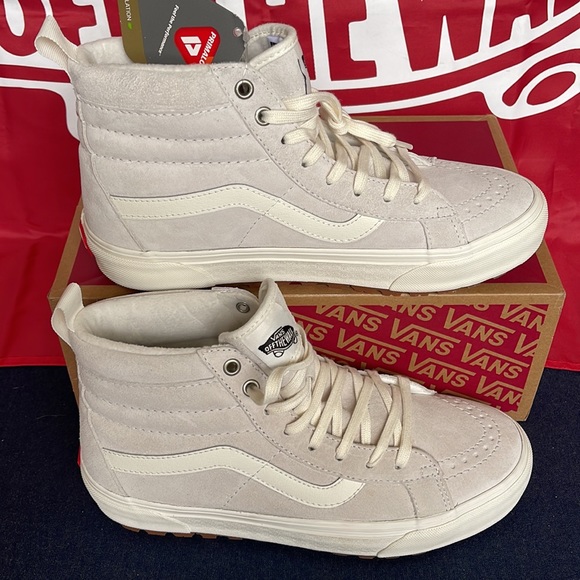 Vans Sk8-Hi Mte-1
Marshmallow/Marshmallow
MAInA5H7YQC5
WMNS boots - sneakers - Picture 2 of 16